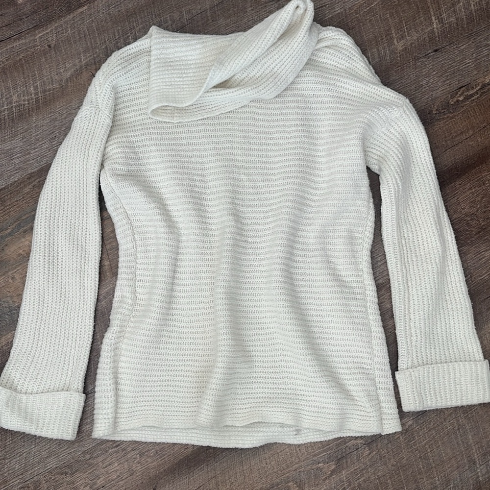 Anthropologie Turtleneck Sweater - Picture 5 of 6